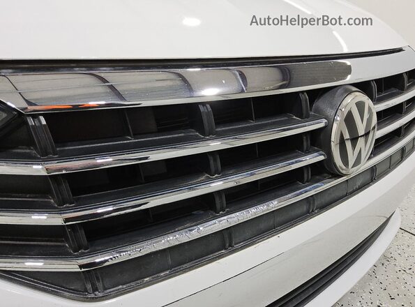 3VWCB7BUXKM241397 2019 VOLKSWAGEN JETTA White 