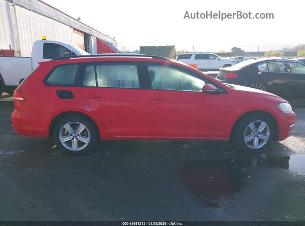 3VWD17AU5JM768030 2018 VOLKSWAGEN GOLF Red 
