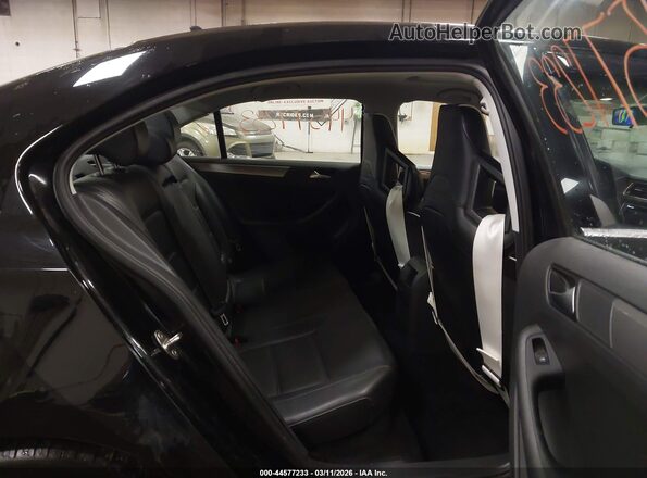 3VWDB7AJ1JM263119 2018 VOLKSWAGEN JETTA Black 