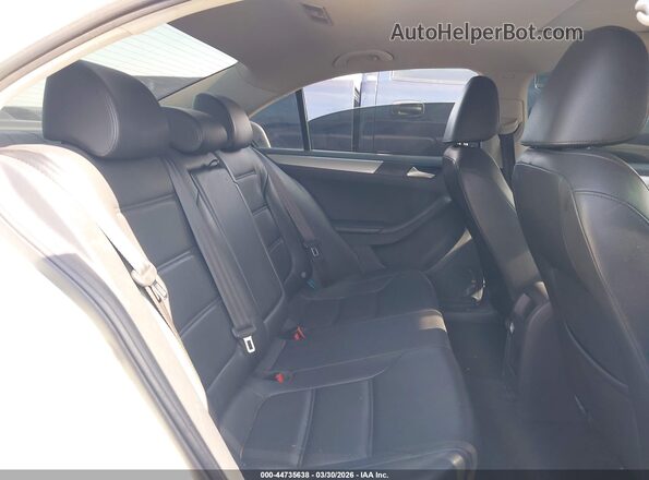 3VWDB7AJ3HM359781 2017 VOLKSWAGEN JETTA White 