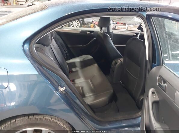 3VWDB7AJ4HM307768 2017 VOLKSWAGEN JETTA Blue 