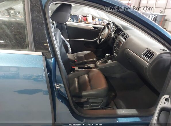 3VWDB7AJ4HM307768 2017 VOLKSWAGEN JETTA Blue 