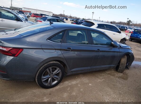 3VWEM7BU2RM045743 2024 VOLKSWAGEN JETTA Gray Սալոնի հետևի տեսք