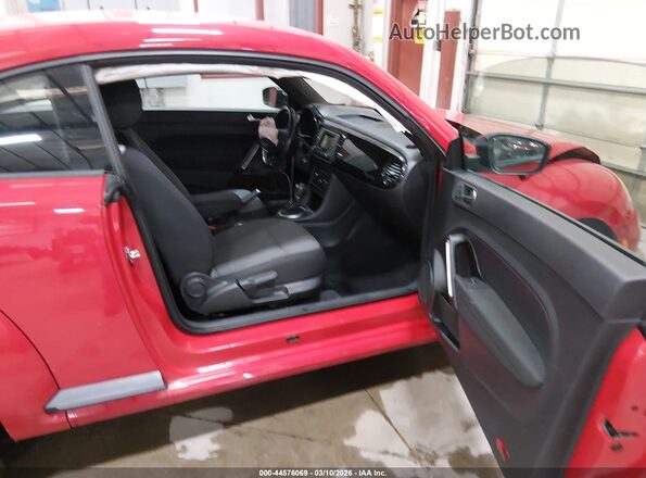 3VWFD7AT1JM707488 2018 VOLKSWAGEN BEETLE Red Widok wnętrza z przodu