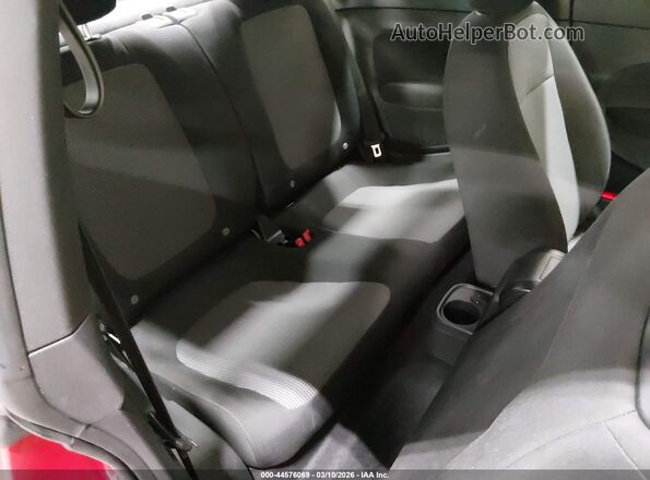 3VWFD7AT1JM707488 2018 VOLKSWAGEN BEETLE Red Widok naklejki z numerem VIN