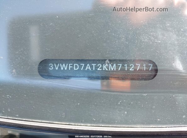 3VWFD7AT2KM712717 2019 VOLKSWAGEN BEETLE Blue 