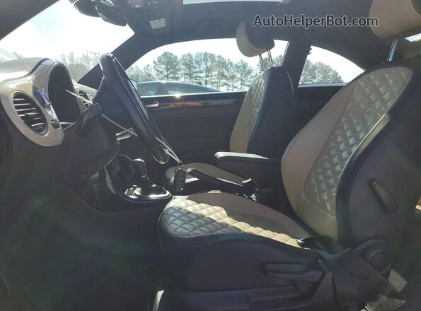 3VWFD7AT2KM719232 2019 VOLKSWAGEN BEETLE Blue 
