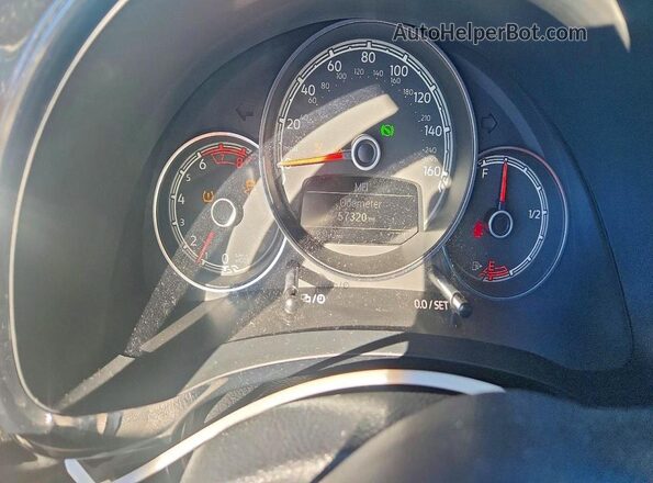3VWFD7AT5KM706345 2019 VOLKSWAGEN BEETLE White 
