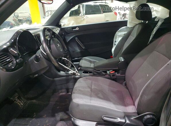 3VWFD7AT7KM717122 2019 VOLKSWAGEN BEETLE Black 