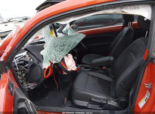 3VWJD7AT3KM707651 2019 VOLKSWAGEN BEETLE Orange 