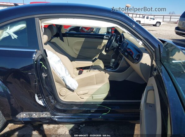 3VWJD7AT7KM715137 2019 VOLKSWAGEN BEETLE Black 