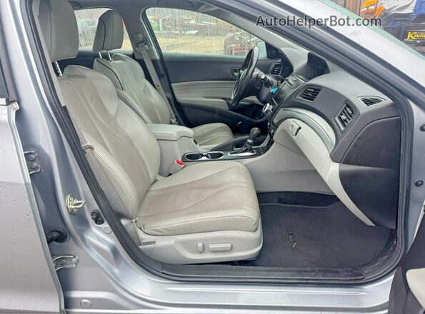 19UDE2F7XLA000395 2020 ACURA ILX Серебряный 