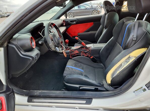 JF1ZDBS11S9701101 2025 SUBARU BRZ White Vista del salpicadero