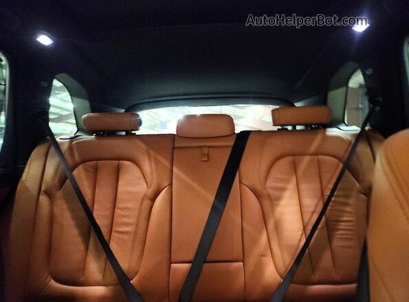 5UXJU2C5XKLN66002 2019 BMW X5 Black Widok wnętrza z tyłu