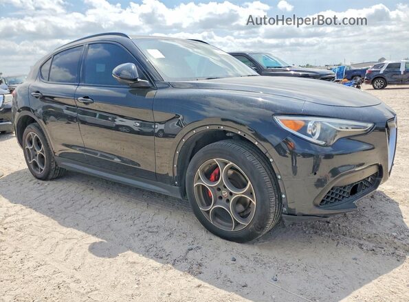 ZASFAKNN1J7B72951 2018 ALFA ROMEO STELVIO Black Widok z przodu