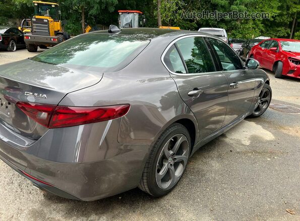 ZARFAEEN9H7544398 2017 ALFA ROMEO GIULIA Gray 