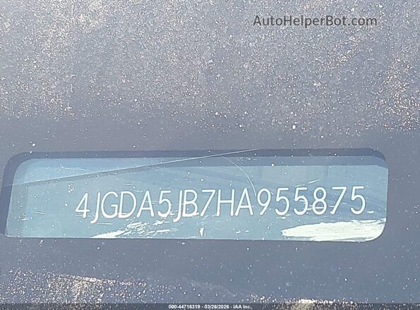 4JGDA5JB7HA955875 2017 MERCEDES-BENZ GLE 350 Black ძრავის განყოფილების ხედი