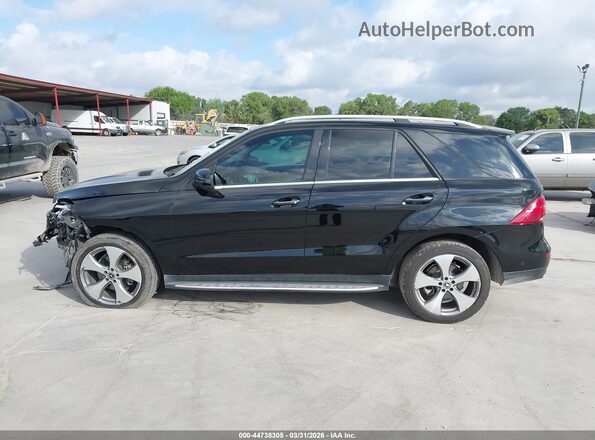 4JGDA5JB9HA944733 2017 MERCEDES-BENZ GLE 350 Black Widok wnętrza 360 stopni