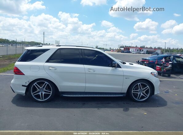 4JGDA6EB7JB046373 2018 MERCEDES-BENZ AMG GLE 43 White Widok wnętrza z tyłu