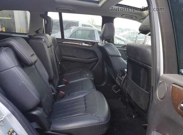 4JGDF6EE3GA690995 2016 MERCEDES-BENZ GL-CLASS Silver Вид задньої частини салону