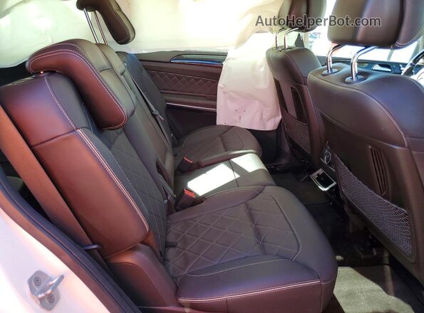 4JGDF7DE3HA972398 2017 MERCEDES-BENZ GLS White Вид задніх сидінь