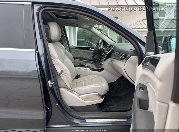 4JGDF7DE5GA684395 2016 MERCEDES-BENZ GL 550 Серый Вид салона спереди