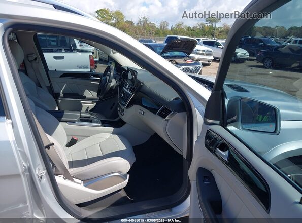 4JGDF7DEXGA646855 2016 MERCEDES-BENZ GL 550 Silver Front interior view