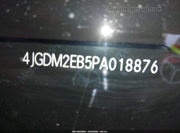 4JGDM2EB5PA018876 2023 MERCEDES-BENZ EQS 450 SUV Black Vista del compartimento del motor