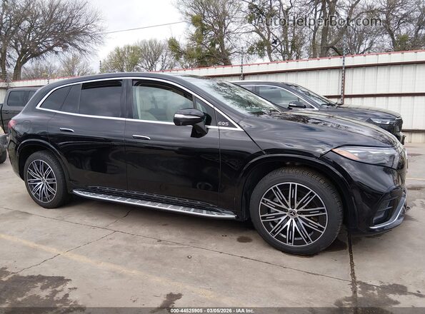 4JGDM2EB5PA018876 2023 MERCEDES-BENZ EQS 450 SUV Black Vista interior trasera