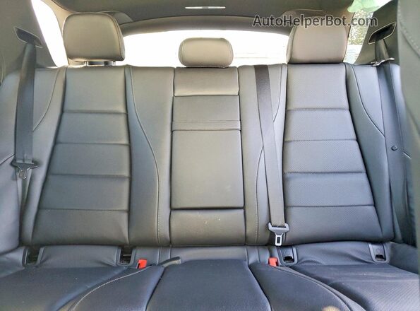 4JGFB4KB2PA899583 2023 MERCEDES-BENZ GLE White Rear seats view