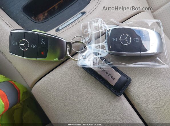 4JGFB4KBXLA013374 2020 MERCEDES-BENZ GLE 350 Белый Вид панели приборов