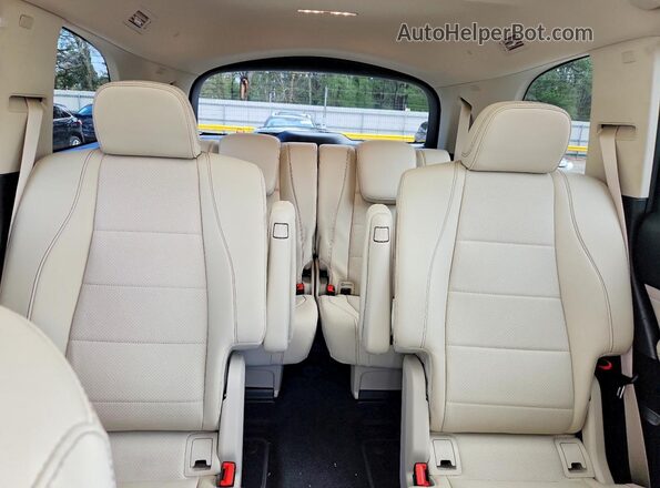 4JGFF5KE1PA910657 2023 MERCEDES-BENZ GLS White Widok tylnych siedzeń