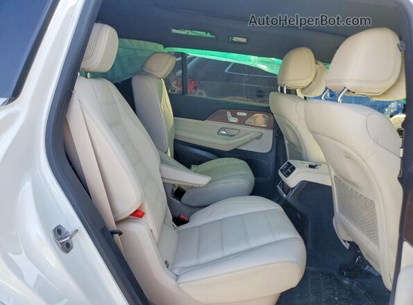 4JGFF8FE3SB277755 2025 MERCEDES-BENZ GLS White Widok wnętrza z tyłu