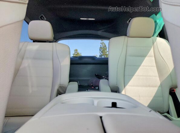4JGFF8FE3SB277755 2025 MERCEDES-BENZ GLS White Widok tylnych siedzeń