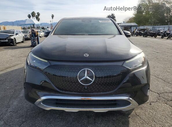 4JGGM1CB7PA035592 2023 MERCEDES-BENZ EQE Black Widok z przodu