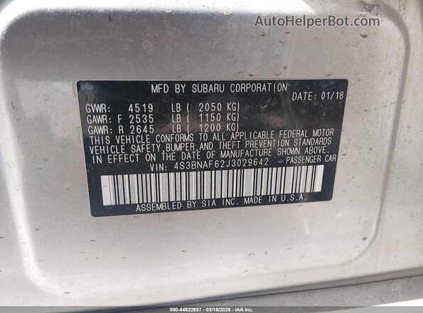 4S3BNAF62J3029642 2018 SUBARU LEGACY Gray Widok komory silnika