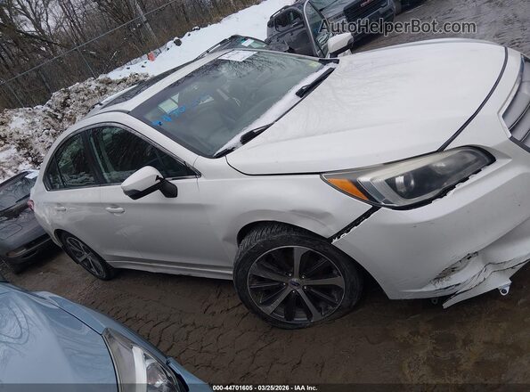 4S3BNAN60G3007634 2016 SUBARU LEGACY White Սալոնի հետևի տեսք