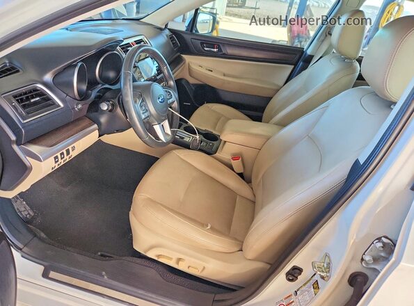 4S3BNAN66H3058542 2017 SUBARU LEGACY White წინა სალონის ხედი