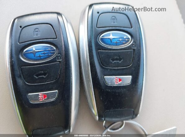 4S3BNAN67H3004151 2017 SUBARU LEGACY Белый Вид панели приборов
