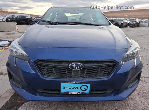4S3GKAM67J3611477 2018 SUBARU IMPREZA Blue Widok z przodu