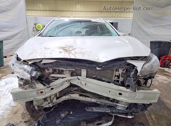 4S3GTAC67K3705746 2019 SUBARU IMPREZA White 