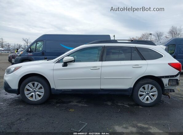 4S4BSACC2J3270213 2018 SUBARU OUTBACK White 360 interior view