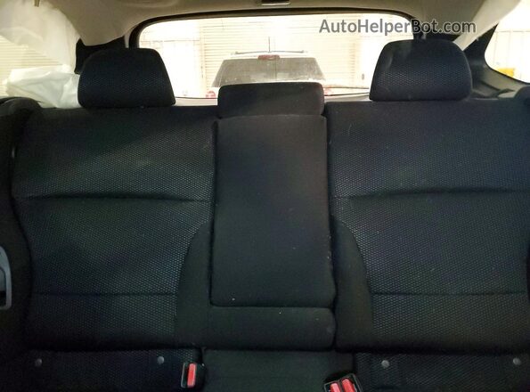 4S4BSAFCXJ3395875 2018 SUBARU OUTBACK Silver Հետևի նստատեղերի տեսք
