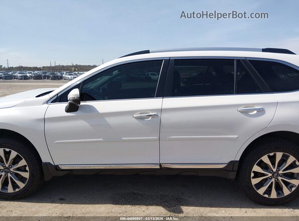 4S4BSATC4J3213124 2018 SUBARU OUTBACK Белый Панорамный вид салона 360°