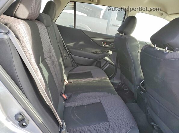 4S4BTADC7S3302604 2025 SUBARU OUTBACK Silver Widok tylnych siedzeń