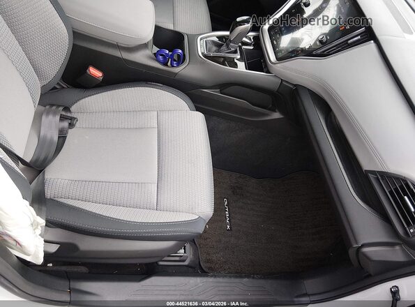 4S4BTADC8S3326572 2025 SUBARU OUTBACK White Widok wnętrza z przodu