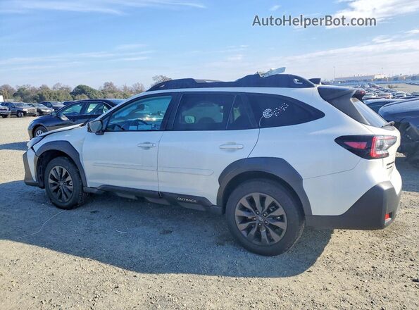 4S4BTALC2P3162776 2023 SUBARU OUTBACK White 