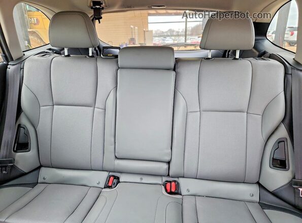 4S4BTAMC7N3144396 2022 SUBARU OUTBACK Gray Widok tylnych siedzeń