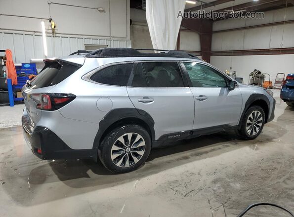 4S4BTANC0P3118854 2023 SUBARU OUTBACK Silver Trasero derecho