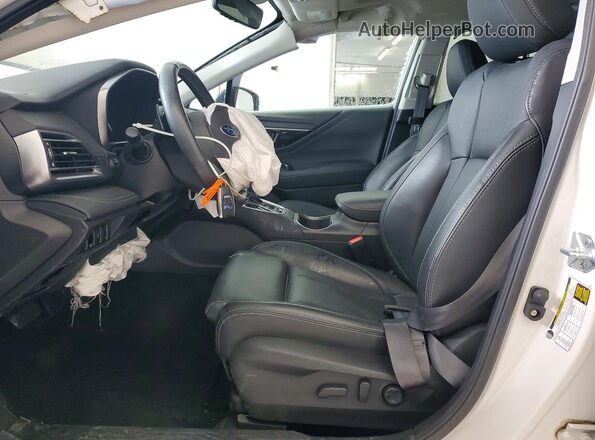 4S4BTANC3P3173783 2023 SUBARU OUTBACK White Vista interior delantera